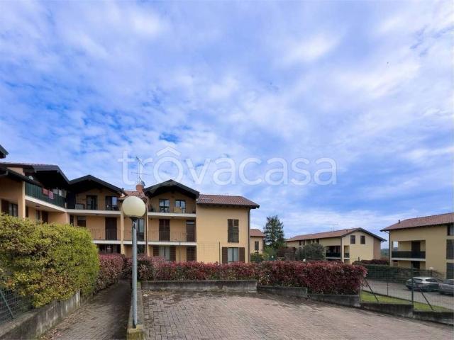 Trilocale in vendita a Varano Borghi via Trento, 33