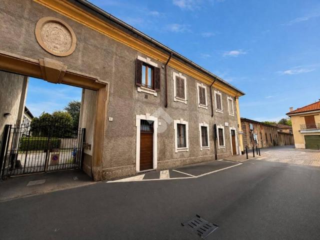Trilocale in vendita a Varedo via Bagatti Valsecchi, 6