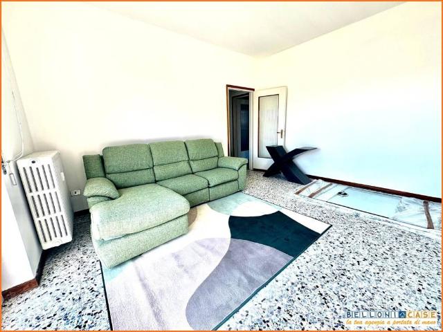 Trilocale in vendita a Varese via dei Cavalli, Bizzozzero