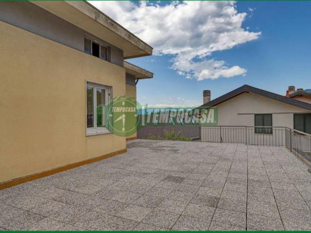 Trilocale in vendita a Varese via Enrico Fermi, Bobbiate Schiranna