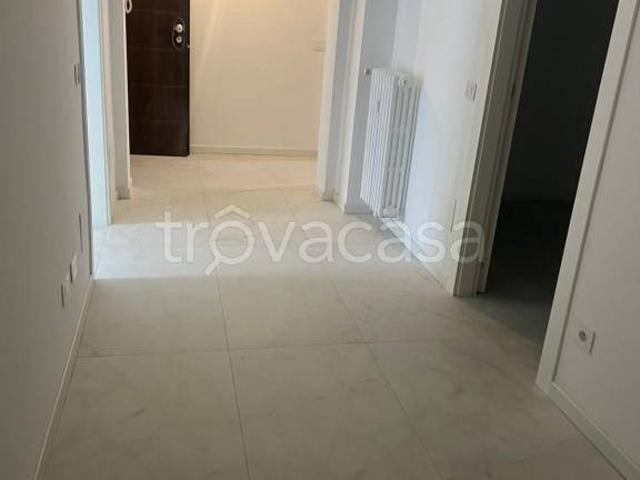 Trilocale in vendita a Varese via Magenta, 32, Bosto