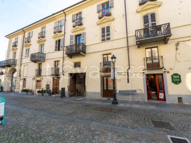 Trilocale in vendita a Venaria Reale via Andrea Mensa, 25
