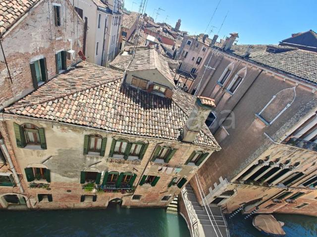 Trilocale in vendita a Venezia, San Francesco della Vigna