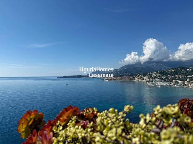 Trilocale in vendita a Ventimiglia corso Mentone, 79
