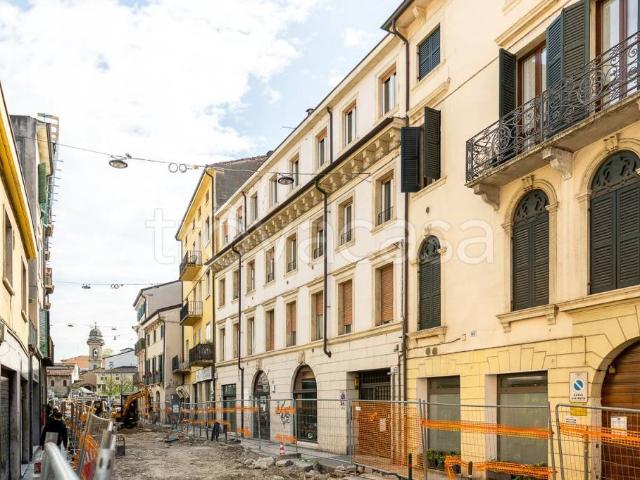 Trilocale in vendita a Verona, Veronetta