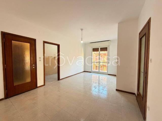 Trilocale in vendita a Verona via Floreste Malfer, 1, Borgo Roma