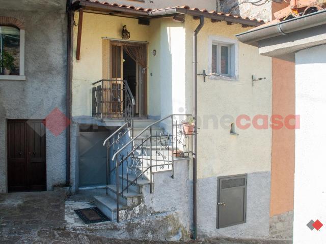 Trilocale in vendita a Villa Collemandina