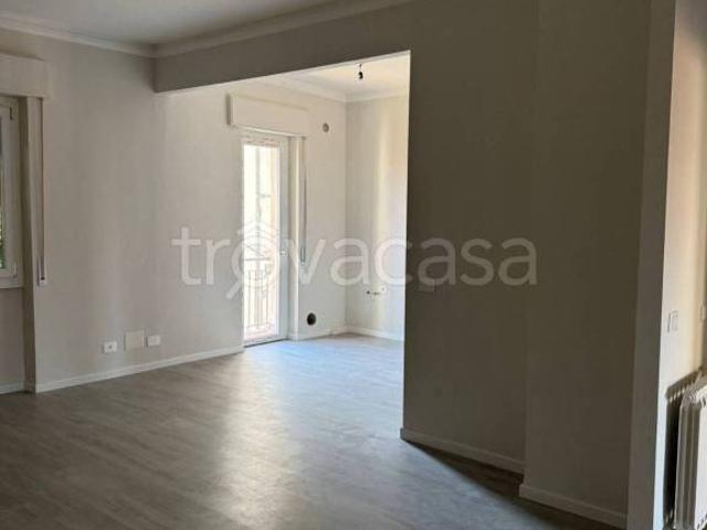 Trilocale in vendita a Voghera via verdi
