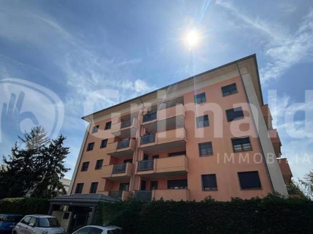 Trilocale in vendita ad Abbiategrasso via Pascoli, 6