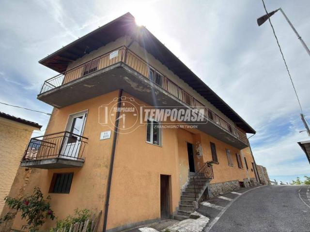 Trilocale in vendita ad Adrara San Martino