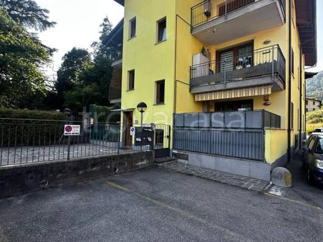 Trilocale in vendita ad Almenno San Salvatore via Adamello, 4