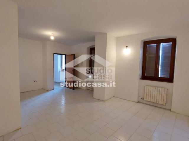 Trilocale in vendita ad Ala via Torre