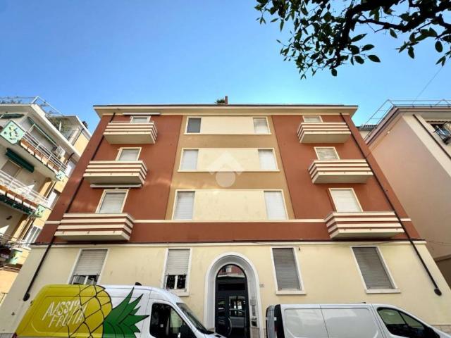 Trilocale in vendita ad Alassio corso Dante Alighieri, 12