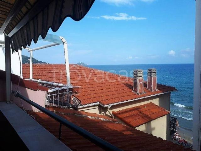 Trilocale in vendita ad Alassio via vittorio veneto