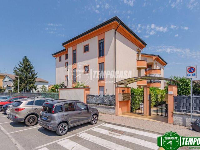 Trilocale in vendita ad Albuzzano via Salvatore Quasimodo