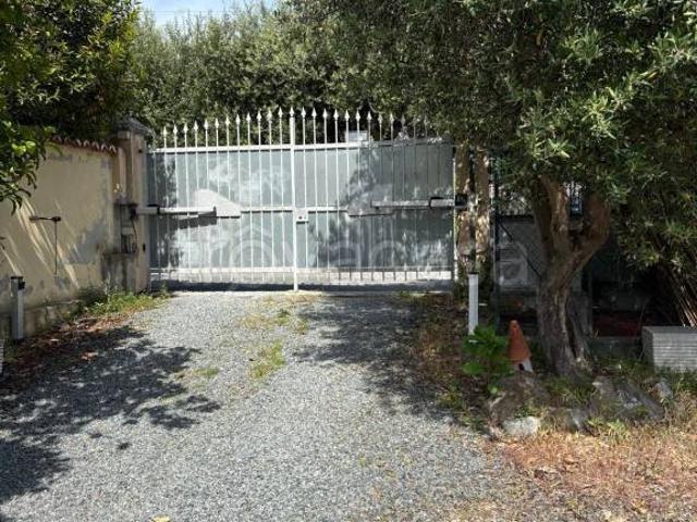 Trilocale in vendita ad Albisola Superiore via al Mare