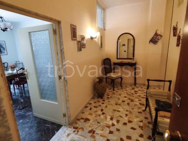 Trilocale in vendita ad Andria via Verzieri, 13, Centro