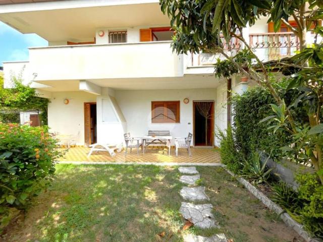 Trilocale in vendita ad Anzio via della stazione, 34, Villa Claudia