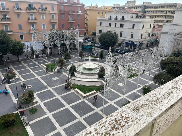 Trilocale in vendita ad Anzio piazza Pia, 26A, Centro Storico