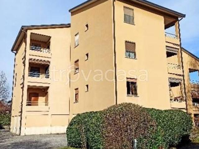 Trilocale in vendita ad Arcore via Calabria, 9