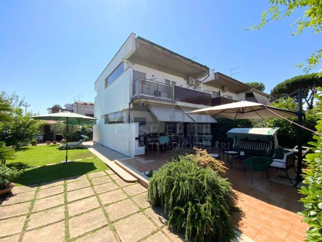 Trilocale in vendita ad Ardea via Agamennone, 54a, Torre Marina Lido di Tirrenella