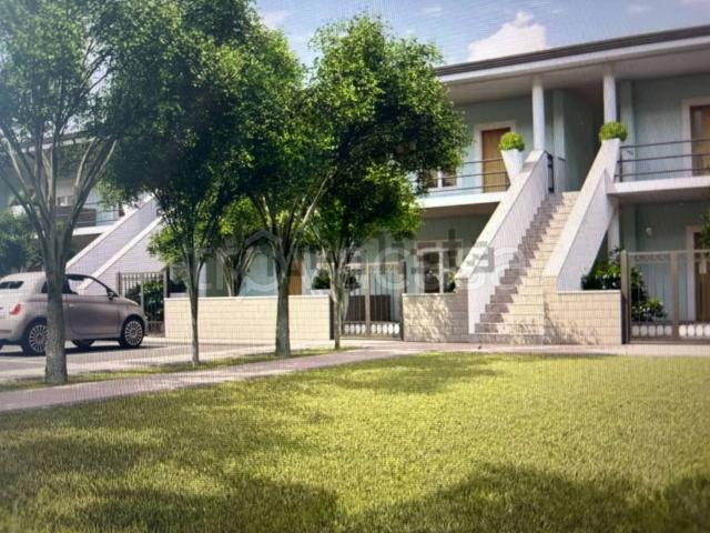 Trilocale in vendita ad Ardea viale Enea, Torre Marina Lido di Tirrenella