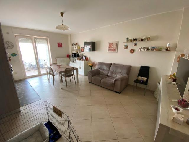 Trilocale in vendita in via a. manzoni 13a, Casamassima