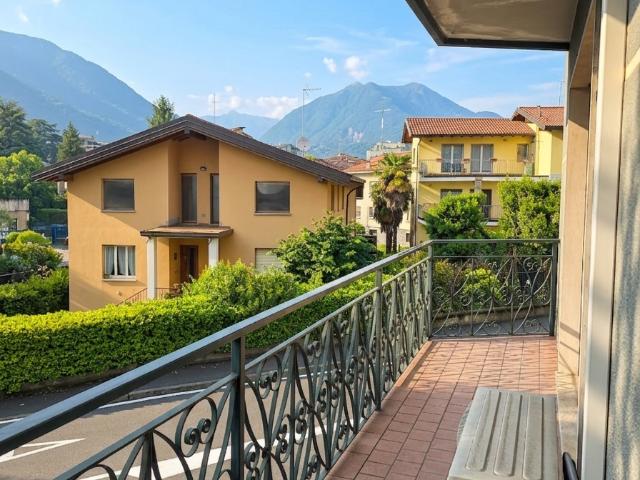 Trilocale in vendita in via giacomo leopardi 16, Erba