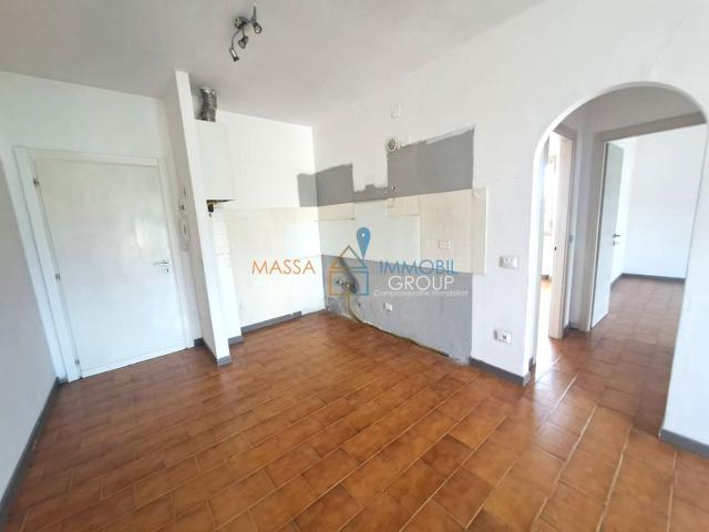 Trilocale in vendita in via pola 7, Massa