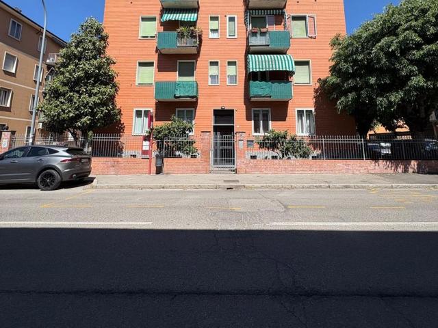 Trilocale in vendita in via via friuli venezia giulia 8, Bologna
