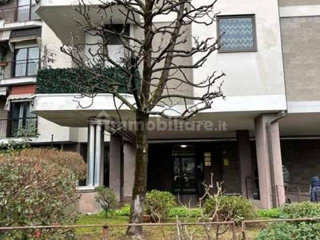 Trilocale Olmo, 8, Centro, Sesto Calende