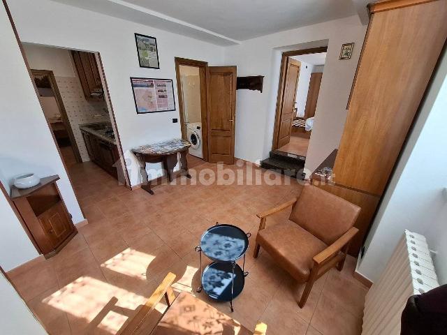 Trilocale ottimo stato, piano rialzato, Carasco