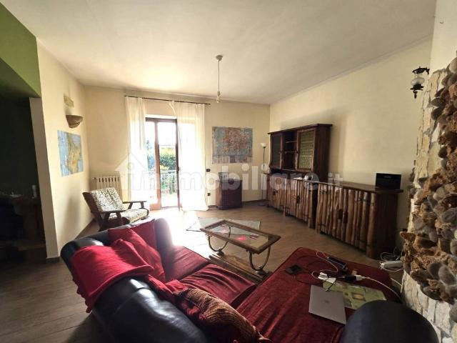 Trilocale ottimo stato, piano rialzato, Licola Paese, Giugliano in Campania