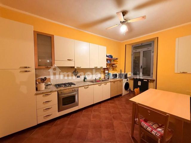 Trilocale ottimo stato, piano terra, Ospedale, Alessandria