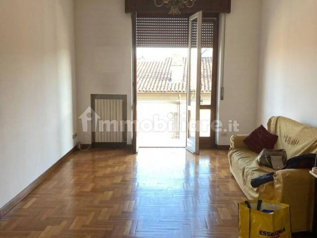 Trilocale ottimo stato, quarto piano, Via Taverna Ospedale, Piacenza