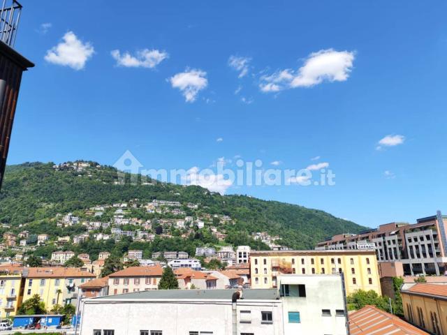 Trilocale ottimo stato, quarto piano, Borghi, Como