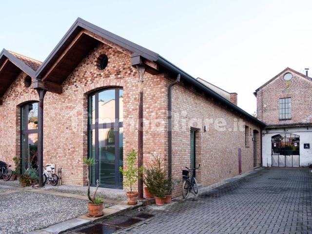 Trilocale ottimo stato, su più livelli, Ortica, Milano