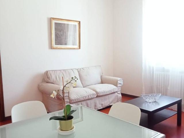 Trilocale ottimo stato, secondo piano, Centro Storico, Empoli