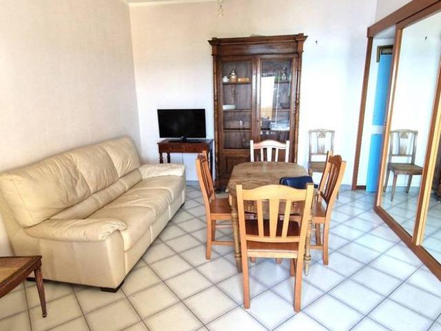 Trilocale largo Luigi Chiarelli, Trani