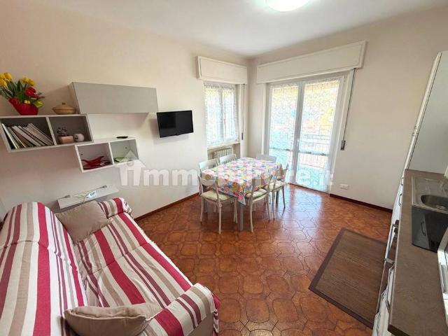 Trilocale Lungomare delle Nazioni 25, Centro, San Bartolomeo al Mare