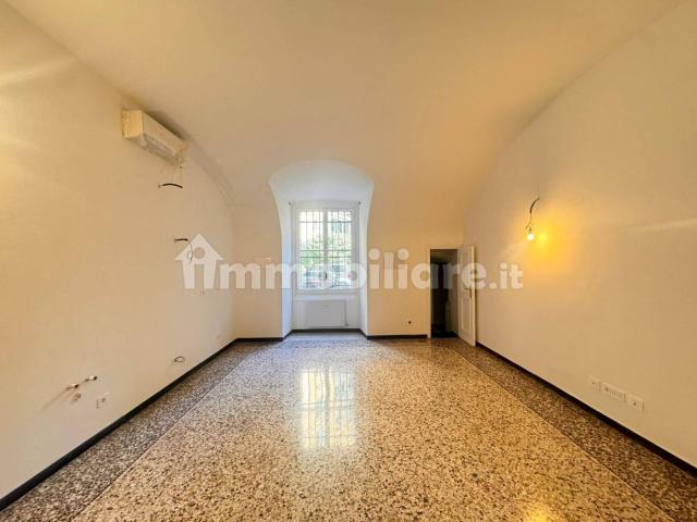 Trilocale nuovo, piano terra, Centro Città, Genova