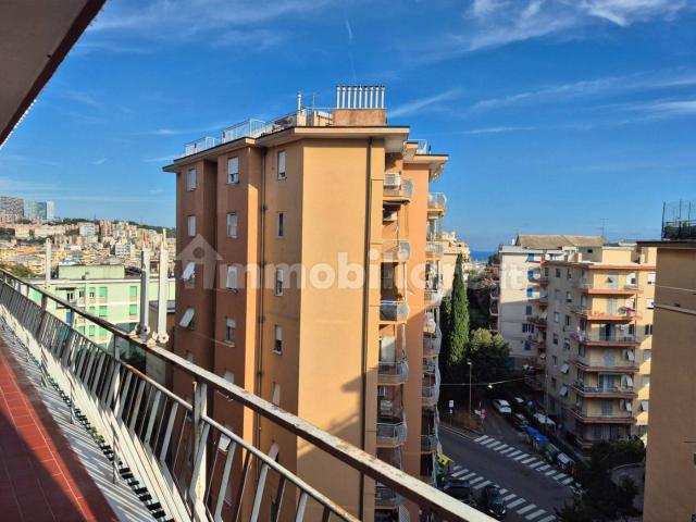 Trilocale salita Cataldi 20b, Sestri Ponente, Genova