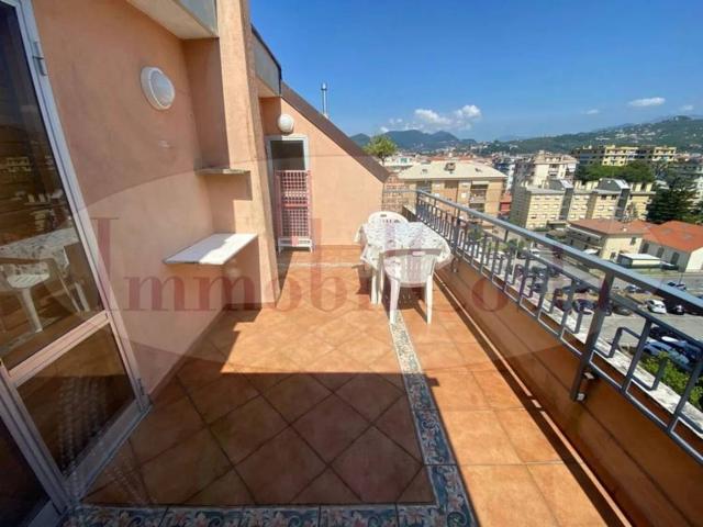 Trilocale sesto piano, Centro, Lavagna