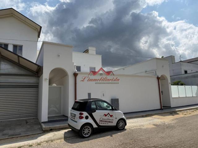 Trilocale Strada Statale Bari Taranto, Casamassima