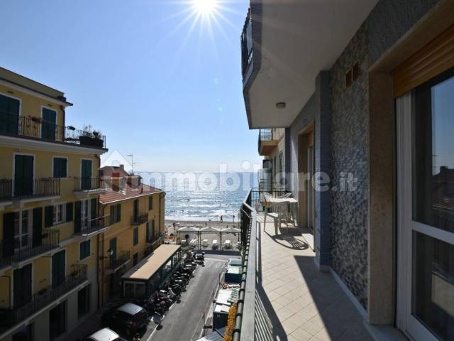 Trilocale piazza Andrea Doria, Borgo Coscia, Alassio