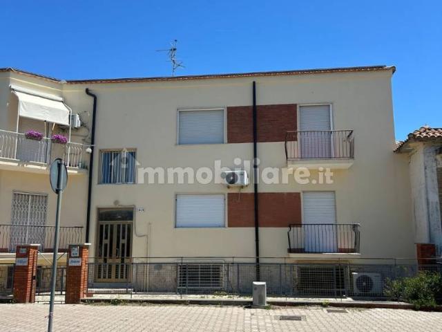 Trilocale piazza dei Navigatori Snc, Latina Lido, Latina