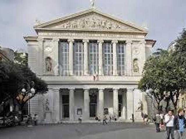 Trilocale piazza Diaz, Savona
