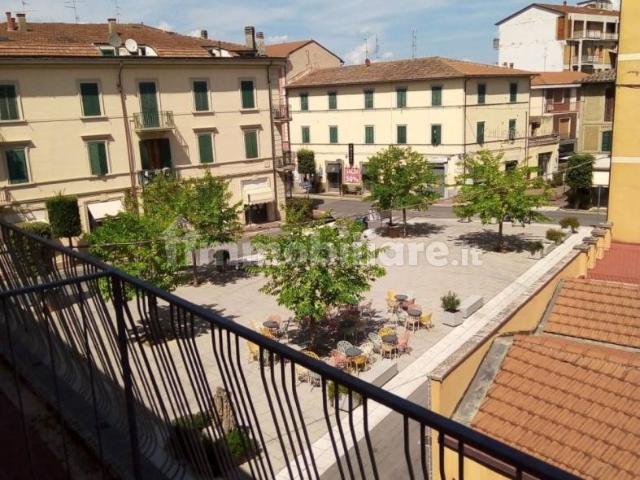 Trilocale piazza Giuseppe Garibaldi, Chiusi Scalo, Chiusi