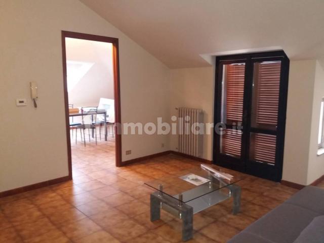 Trilocale piazza Quattro Martiri, Centro, Carmagnola