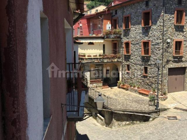 Trilocale piazza San Rocco 22, Abatemarco, Montano Antilia